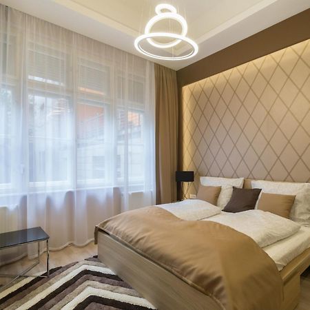 Exlcusive & City Central Located Suite By Prestige Homes Budapest Extérieur photo