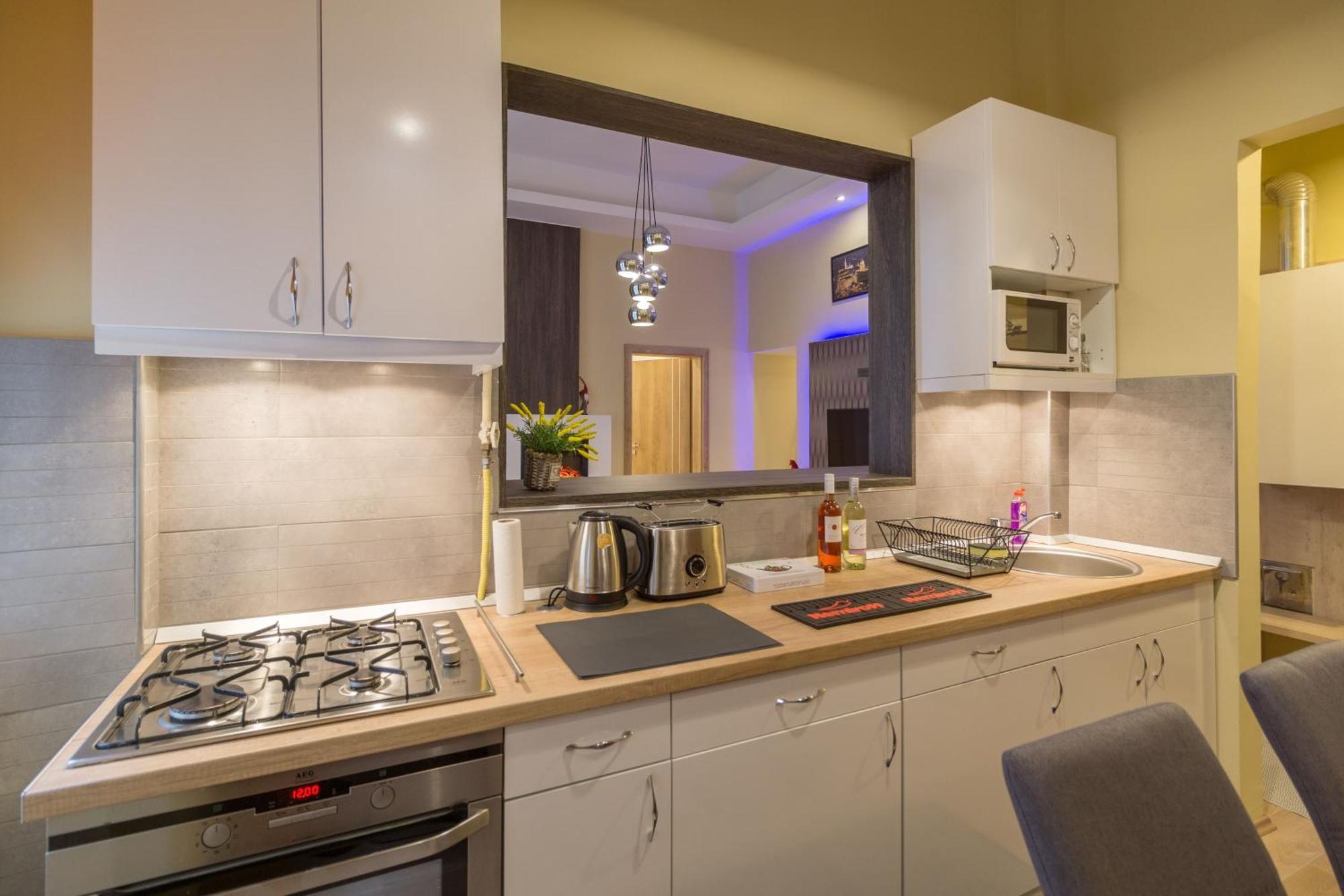 Exlcusive & City Central Located Suite By Prestige Homes Budapest Extérieur photo