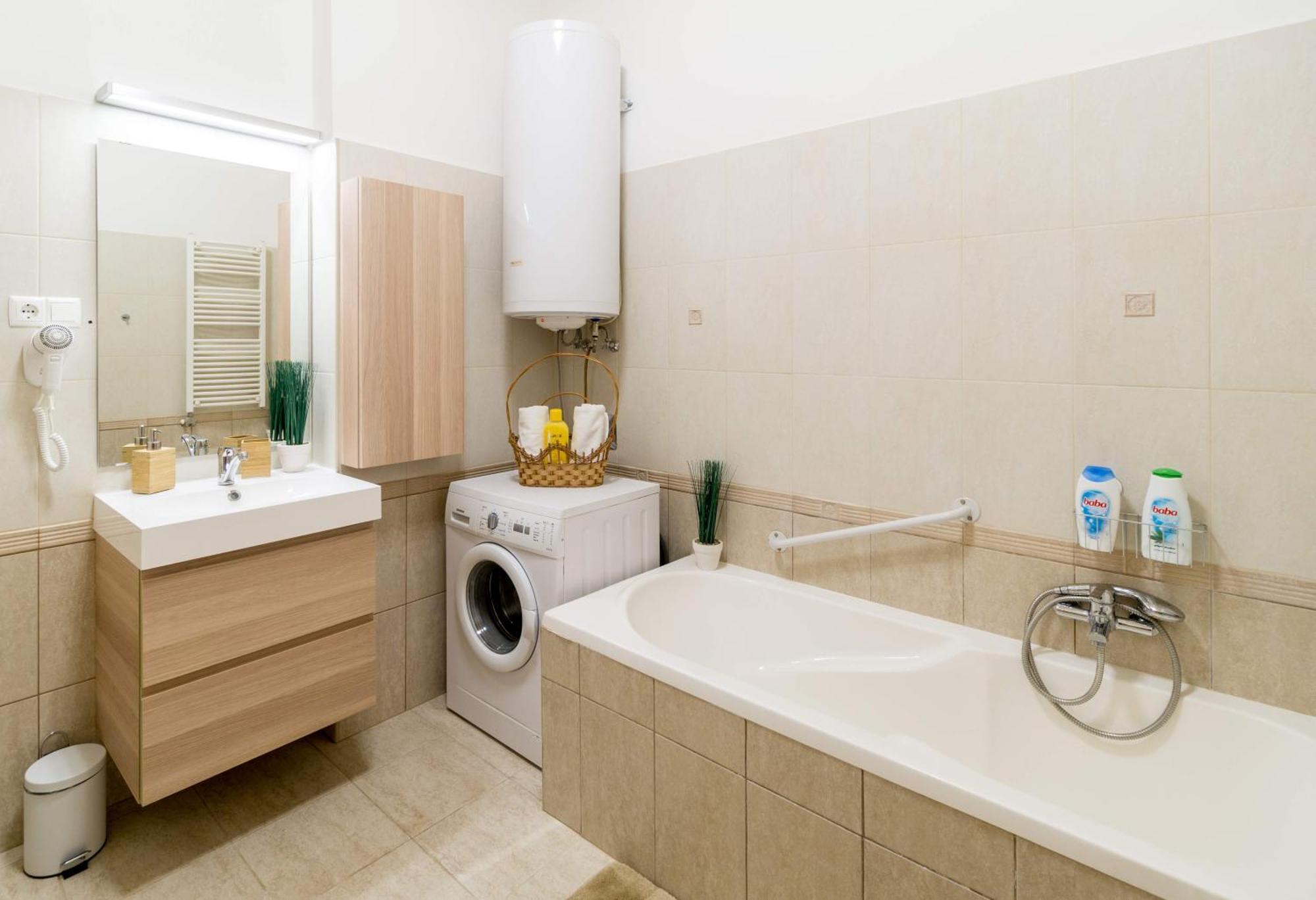 Exlcusive & City Central Located Suite By Prestige Homes Budapest Extérieur photo